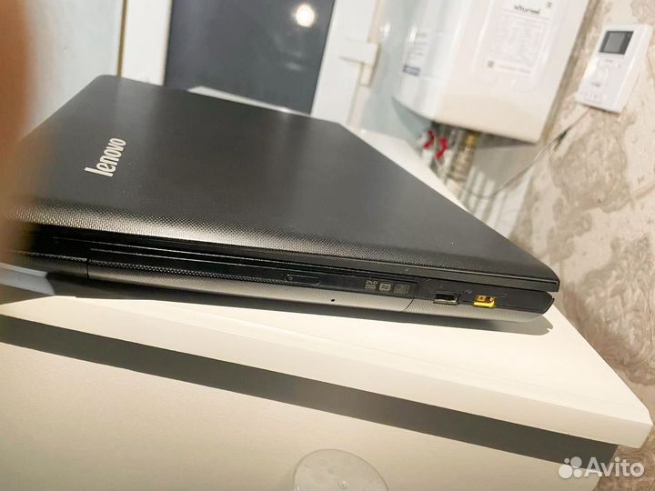 Ноутбук lenovo