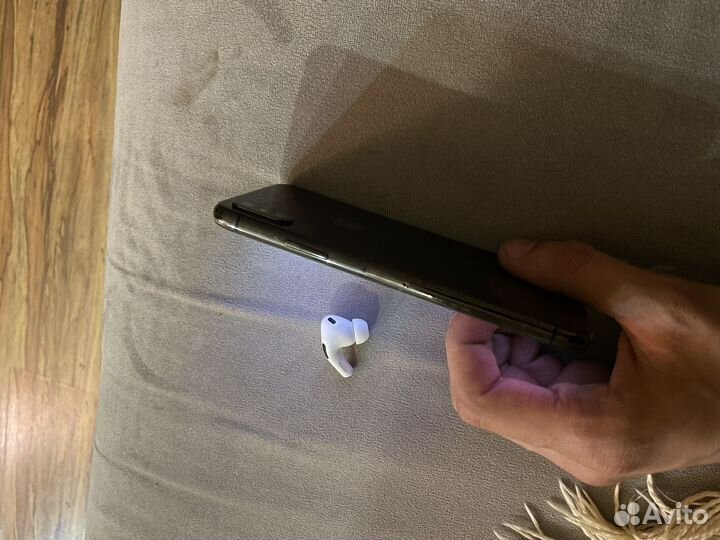 iPhone X, 64 ГБ