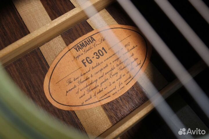 Yamaha FG-301 гитара, Япония
