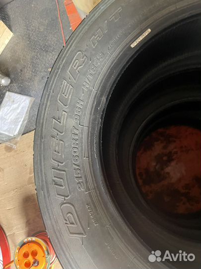 Bridgestone Dueler H/T 215/60 R17