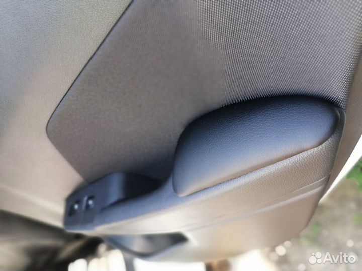 Подлокотники на задние двери Hyundai solaris 17