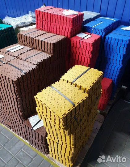 Модульная пвх плитка в автосервис / сто