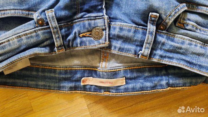 Женские джинсы levis 28