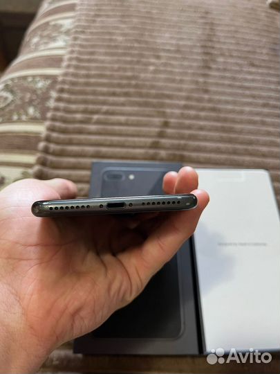 iPhone 8 Plus, 64 ГБ