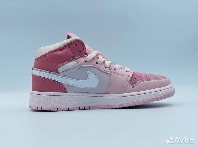 Кроссовки Nike Air Jordan 1 Розовые