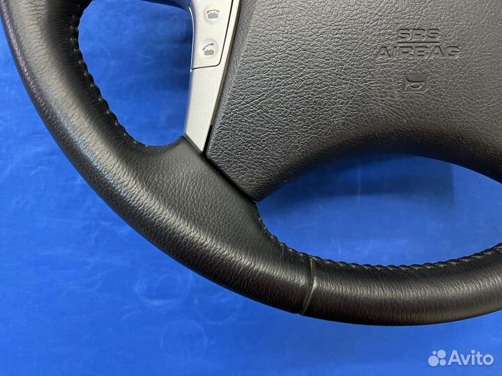 Оригинальный кожаный руль Toyota Highlander 40