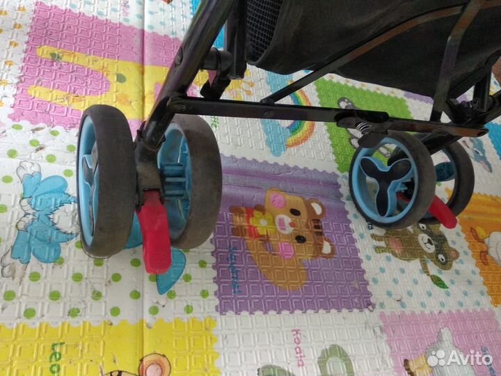Коляска прогулочная летняя бу