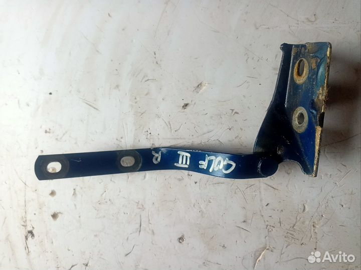 Петля капота правая Volkswagen Golf 3