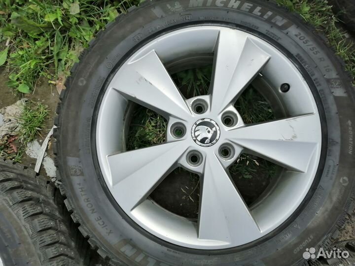 Оригинальные колёса r16 Skoda Octavia a7 a5 шипы