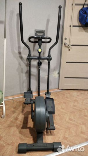 Эллиптический спортивный тренажёр Festa