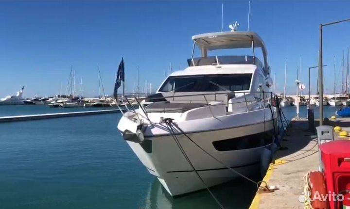 Моторная яхта Sunseeker Manhattan 68 (021)