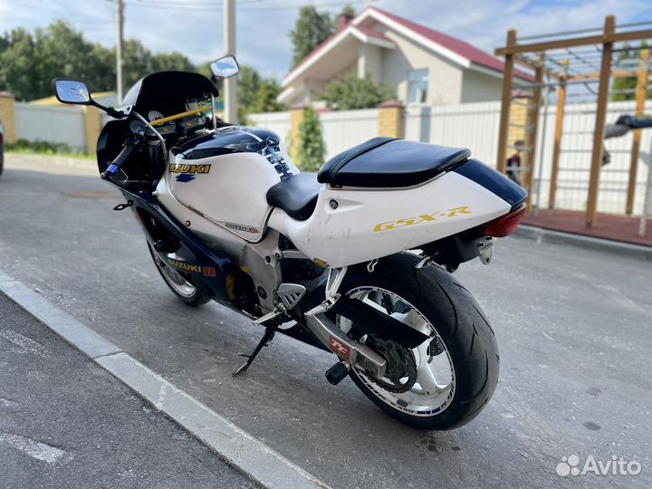 Suzuki GSX600 srad
