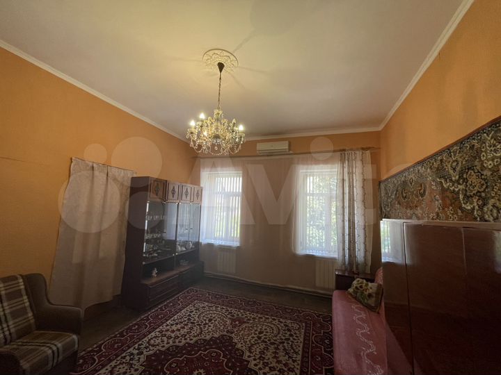 4-к. квартира, 110 м², 2/2 эт.