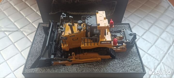 Huina 1:50 Коллекционная модель