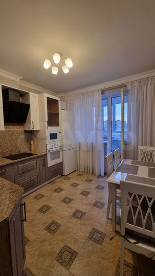3-к. квартира, 110 м², 2/12 эт.