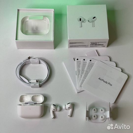 Наушники Apple AirPods PRO
