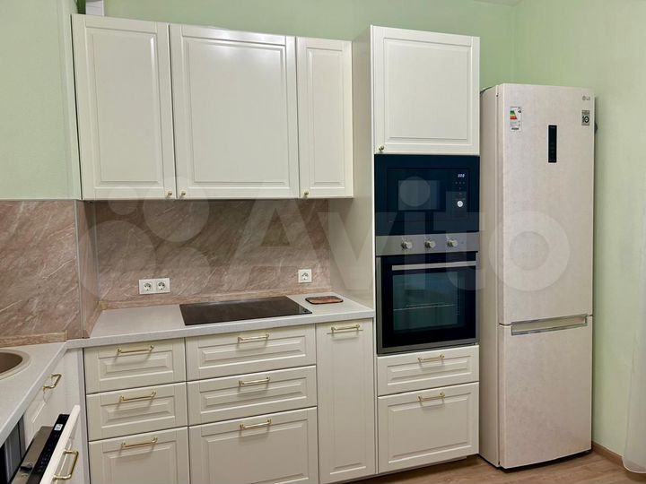 2-к. квартира, 54 м², 11/18 эт.