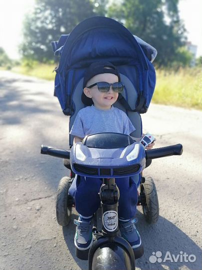 Детский велосипед с ручкой