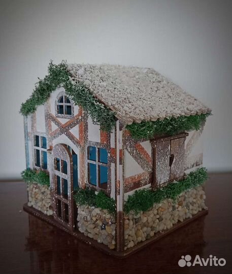 Домик деревянный