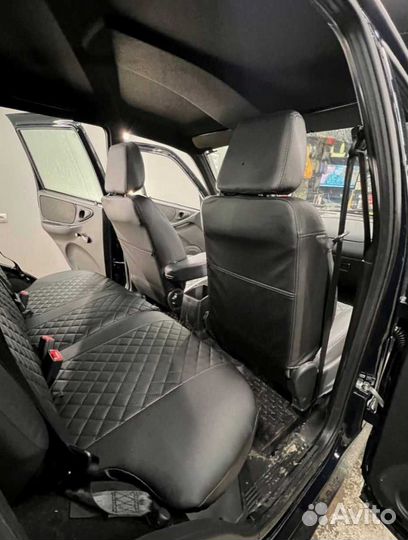 Автомобильные чехлы LADA