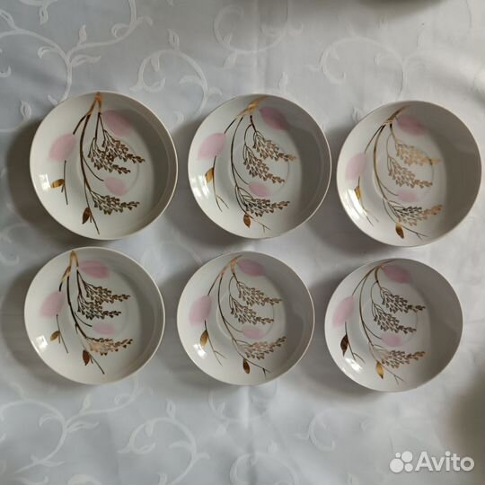 Блюдца Дулëво, позолота