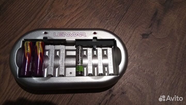 Зарядное устройство аа, ааа на 8шт