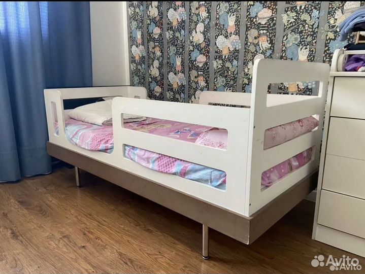 Кровать с матрасом