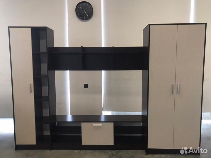 Простота и лаконичность - Стенка Вена