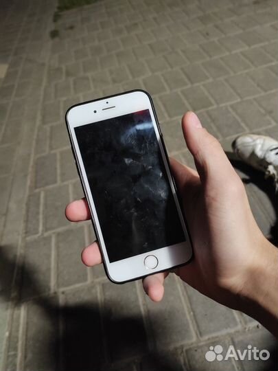 Телефон iPhone 6s 64gb