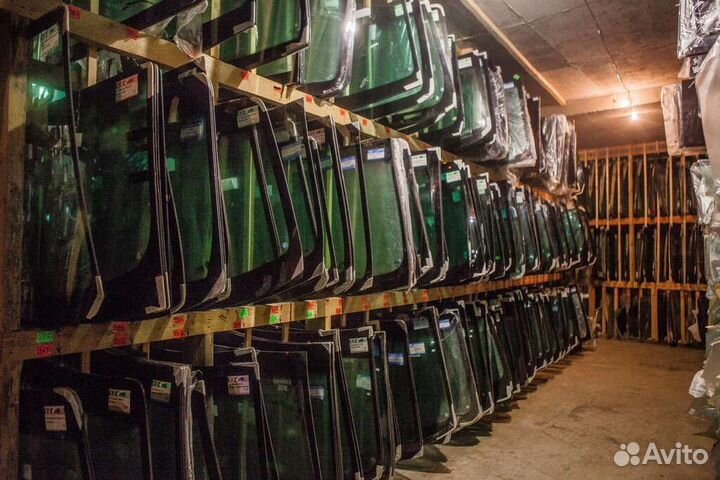 Лобовое стекло Опель Агила