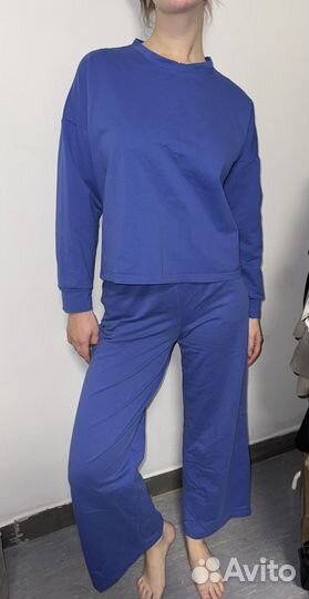 Спортивный костюм женский