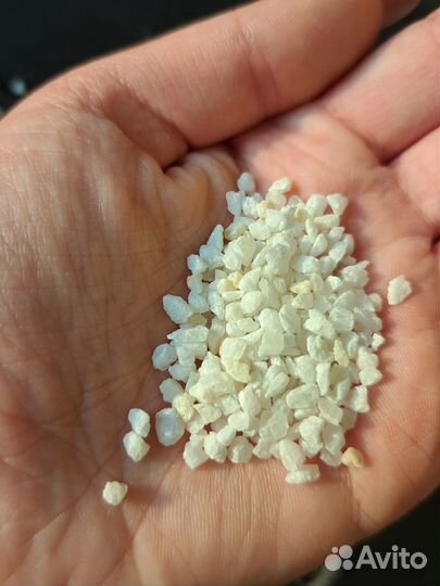 Белая мраморная крошка