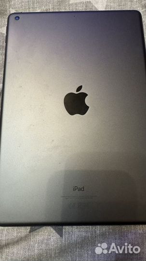 iPad 10.2