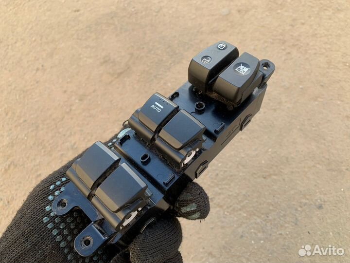 Блок управления стеклоподъемниками Creta 1