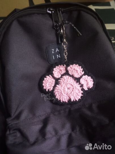 Вязаный брелок 