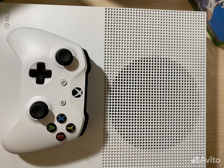 Xbox One s 1tb с играми