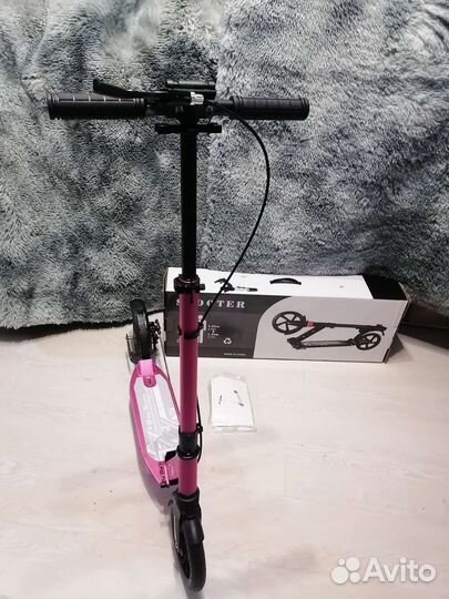 Двухколёсный самокат с дисковым тормозом розовый
