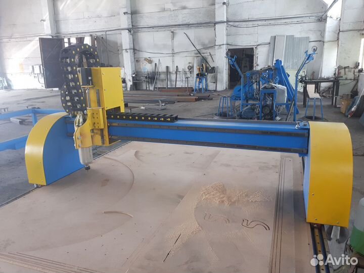 Фрезерный станок с чпу по дереву