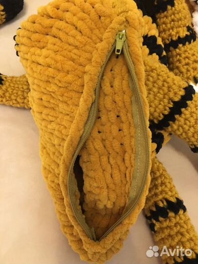 Вязаная игрушка ручной работы пижамница