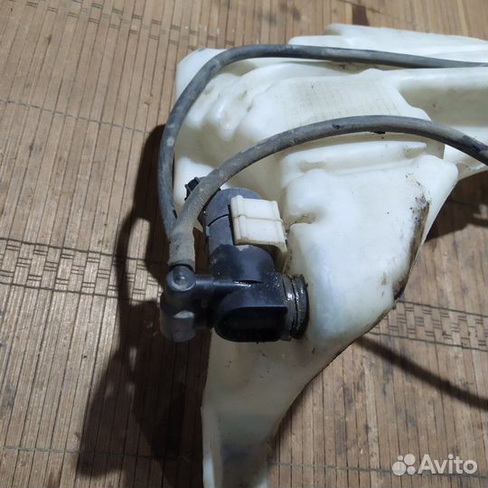 Бачок стеклоомывателя Ford Focus 2 универсал 1