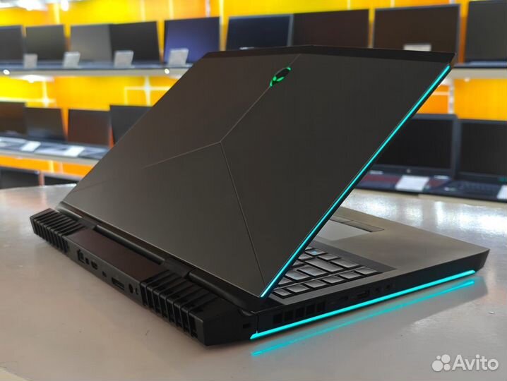 Игровой Alienware 17.3''IPS core i7 16Gb GTX1070