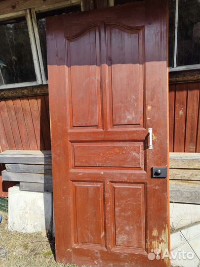 Дверь межкомнатная деревянная бу