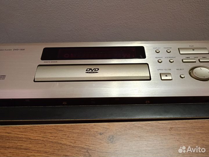 Проигрыватель компакт дисков