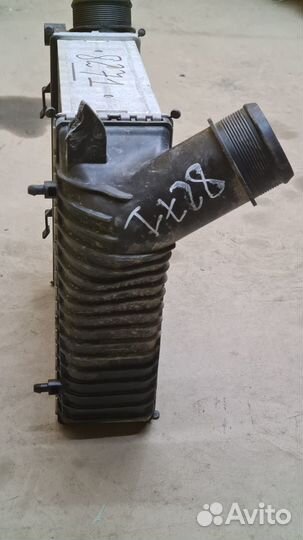 Интеркулер правый Bentley Bentayga