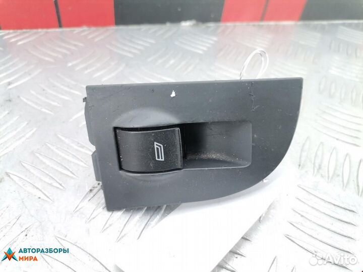 Кнопка стеклоподъемника Audi A6 4B/C5 2000