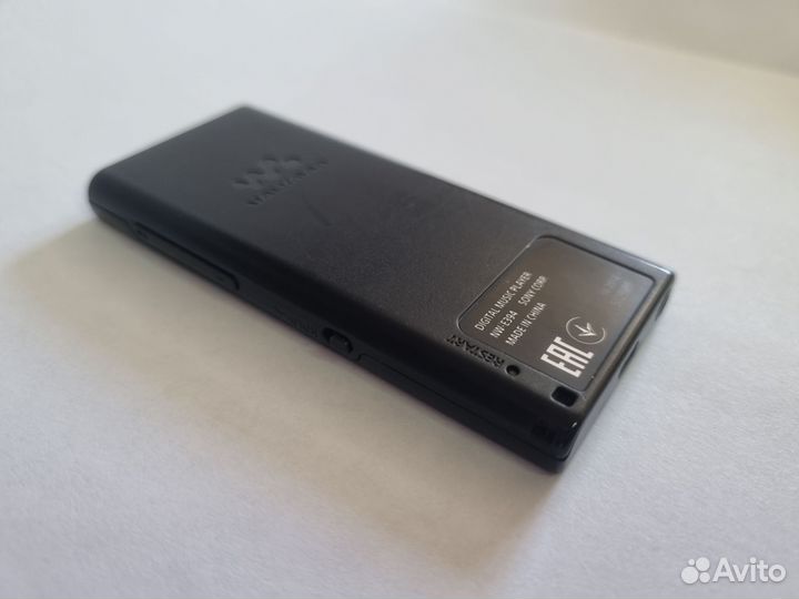 NW-E394 MP3 плеер Sony Walkman, черный
