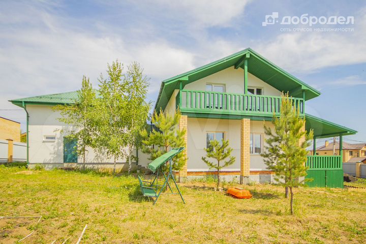 Коттедж 232 м² на участке 13 сот.