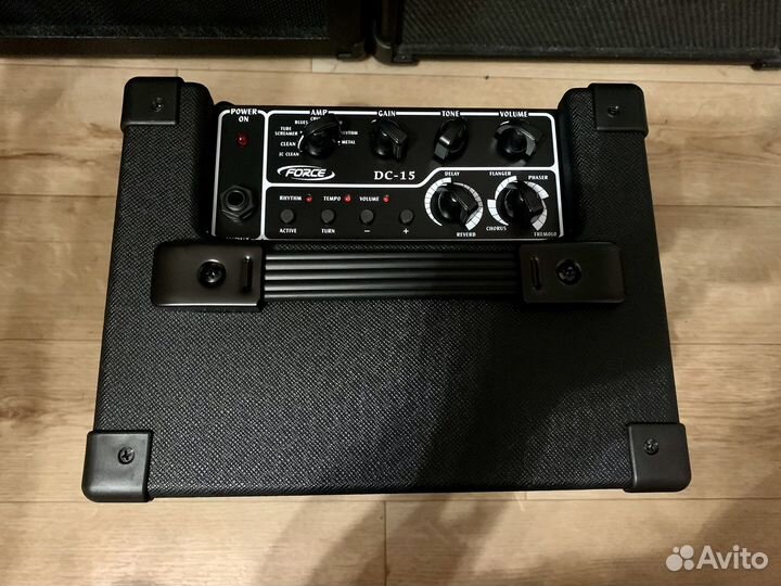 Цифровой Комбоусилитель 15 ват + Аксессуар