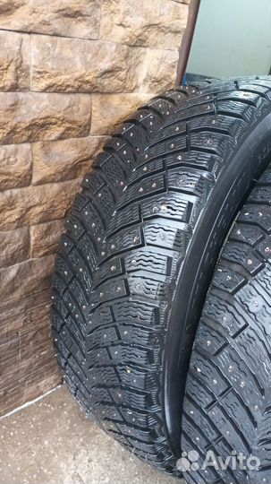 Michelin X-Ice North 4 SUV 235/65 R17