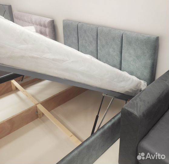 Кровать двухспальная 160 200